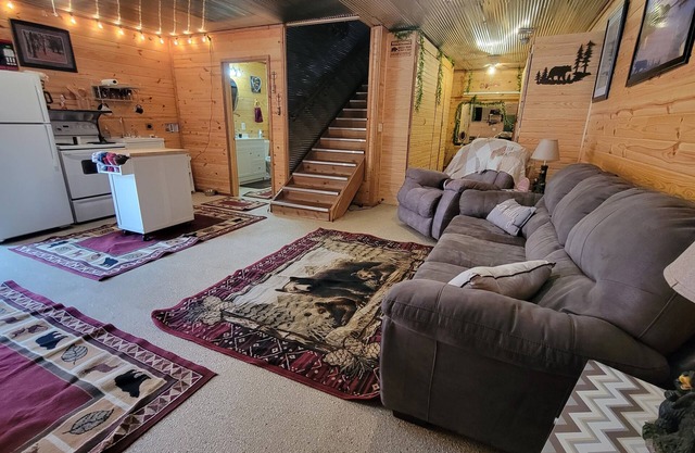 Outback Cabin is a Cozy and warm place tucked away in the heart of Webb City.