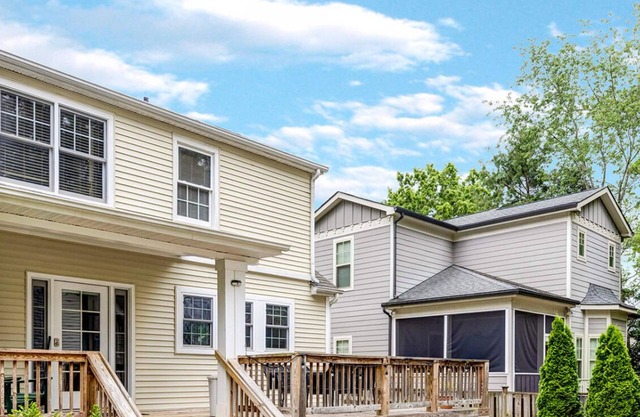 Outdoor Oasis in Popular Plaza Midwood