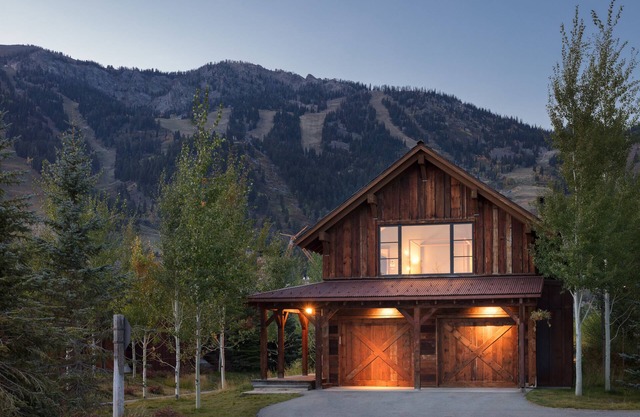 Outpost: Shooting Star Lodge 7 - Luxury Home