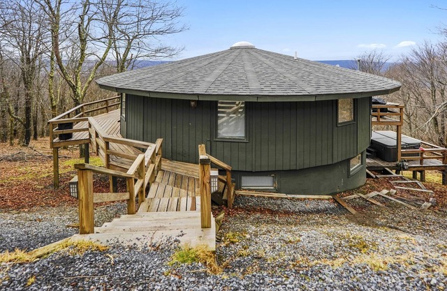 Overlooking Canaan Valley. It's about time you got Round-To-It!