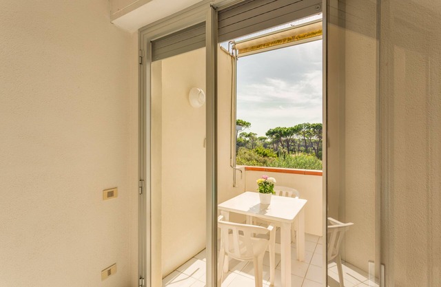 OVERSEAS APARTMENTS- TWO-ROOM LOFT APARTMENT 60