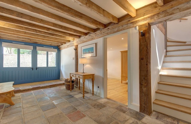 Owl Barn - a self catering cottage that sleeps 6 guests in 3 bedrooms