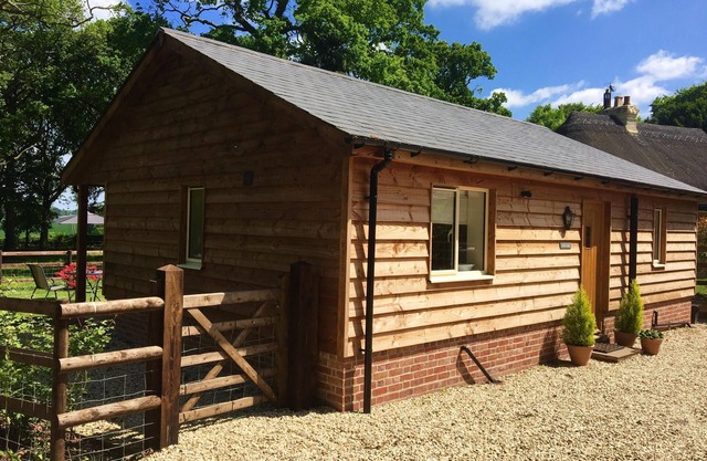 Owls Lodge - a peaceful retreat for two