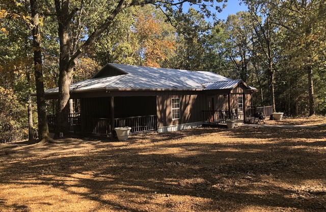 Oxford-Sardis Lake Total Privacy ~ New House on a Large Beautifully Wooded Lot