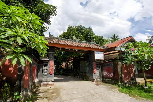 OYO 93617 Hotel Lanang