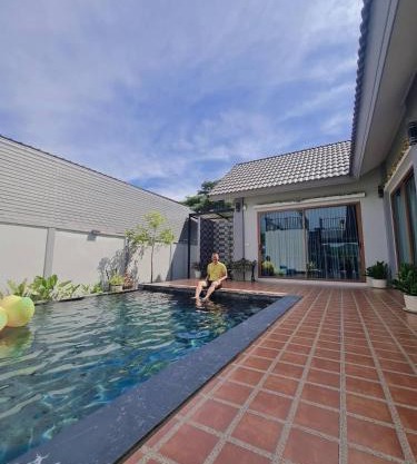 P2 Location pool villa