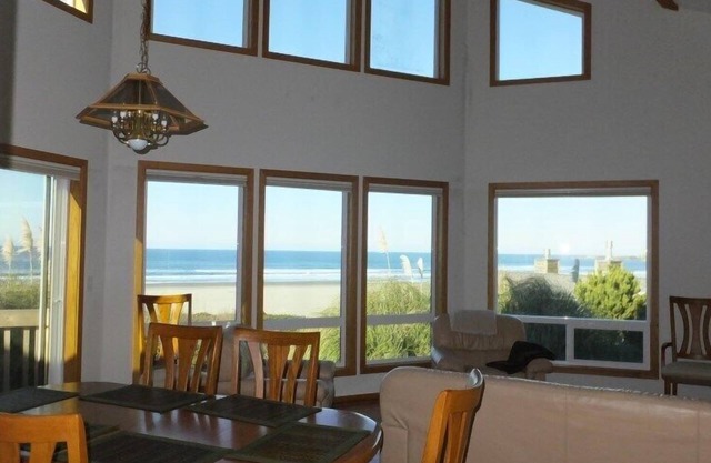 Pacific Panorama - 5 bedrooms + loft