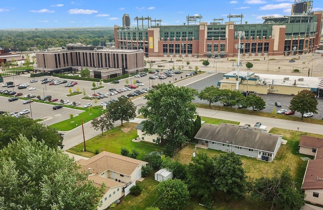 Pack Shack 4 in the Shadows of Lambeau FieldnnINQUIRE ABOUT NFL DRAFT PARKING !