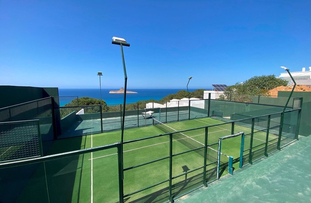 Padel Resort: 2bd Apt