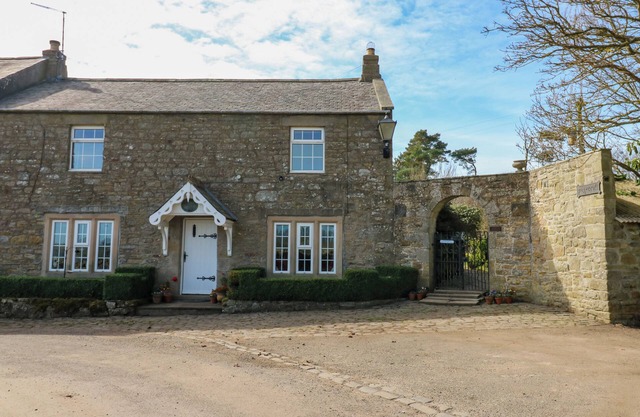 PAGECROFT COTTAGE, family friendly, with a garden in Haydon Bridge