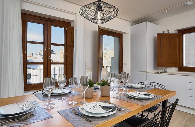 PALACIO BUENAVISTA LUXURY APARTMENTS 1.3.