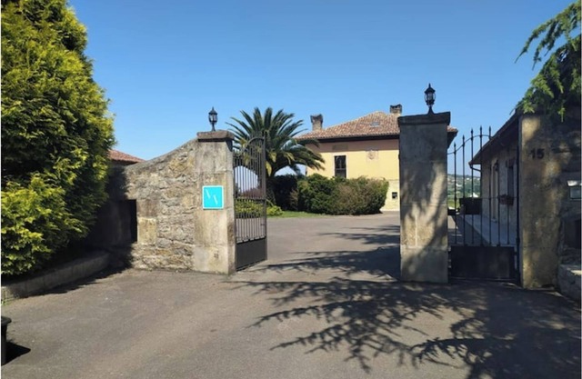 Palacio Marques Vega de Anzo (country villa 17th century)
