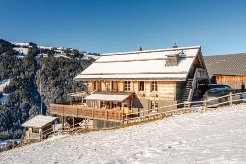 Panoramic 5 Bedroom Luxury Chalet with Butler
