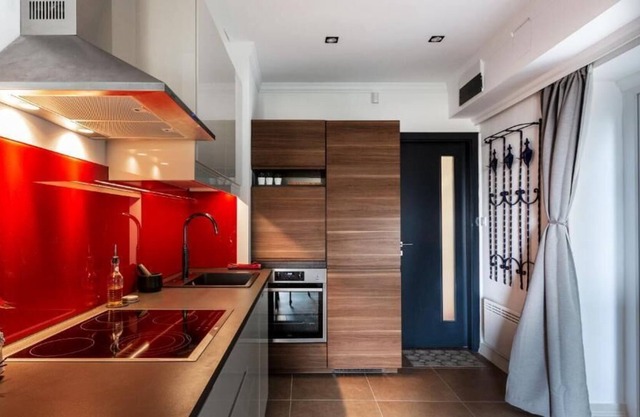 Panoramic Comfort in the Luxurious Green District!