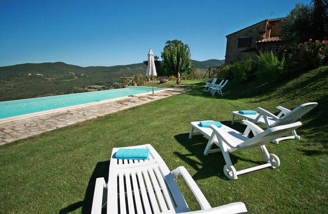 Panoramic villa w/private infinity pool & garden
