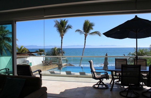 Paradise Awaits! Upscale Bucerias Beach Condo
