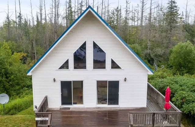 Paradise Chalet on Paradise Lake