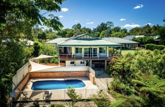 Paradise house with a pool, deck and amazing view