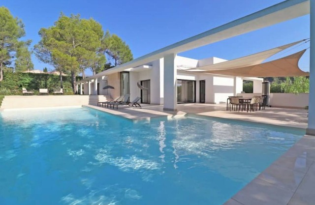 Paradise in Valbonne, Jacuzzi, huge pool
