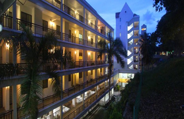 Paradise Lagoon Apartment