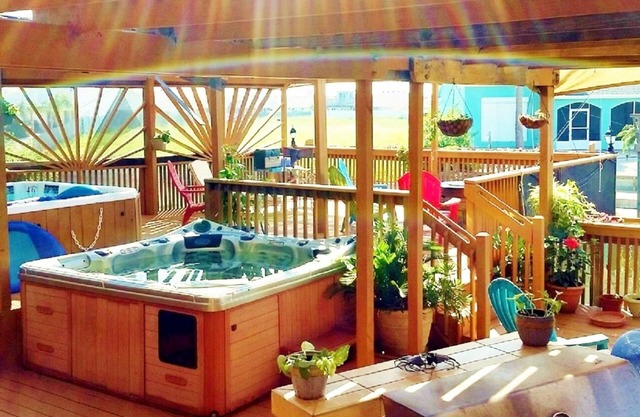 Paradise On The Island Canal 4/2 W Pool & Hot Tub