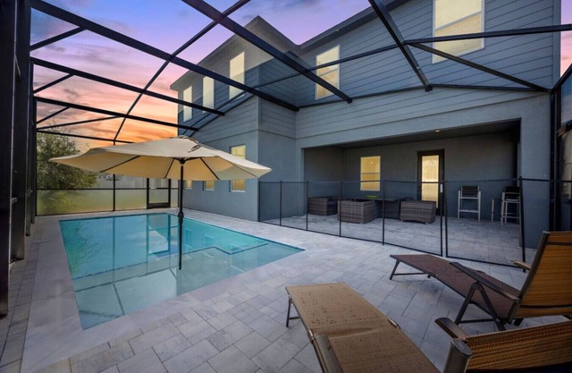 Paradise Palms | Pool | 10 miles from Disney