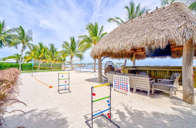 Paradise Point - Luxury Oceanfront Estate w/Pool, Dock, Outdoor Kitchen & Family Amenities