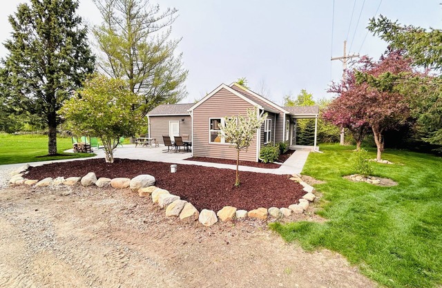 Paradise , Privacy , Public Beach access , Lexington , Close to Downtown,