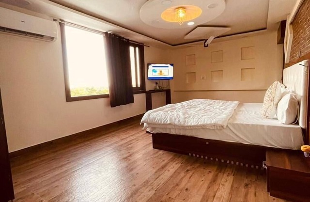 Paradise Woodland Resort Chintpurni