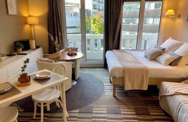Paris Porte de Versailles Cosy Lodge 2 Appart hôtel parking wifi 4 pers