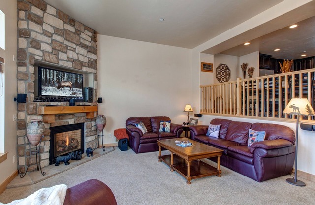 Park City Getaway! Mountain Townhome w/Private Hot Tub! Short Drive to Resorts!