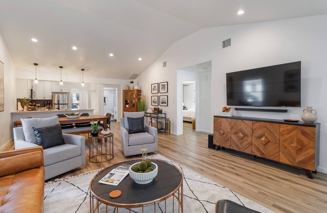 Park Place, Bastrop Beauty