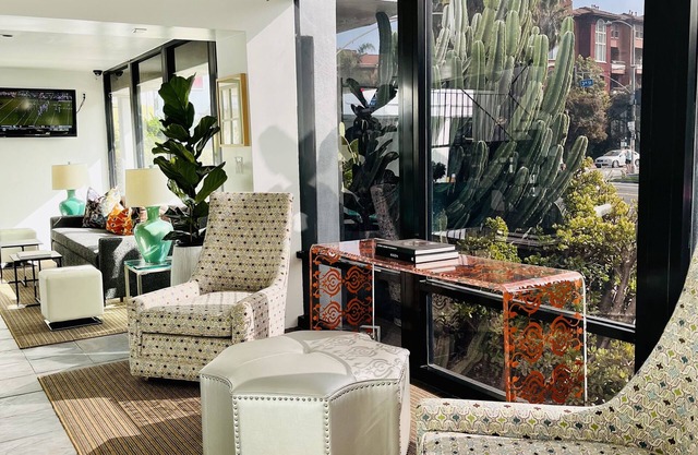 Park Plaza Lodge Hotel