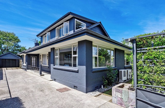 Park View - Spacious inner City Home - 4 bedrooms