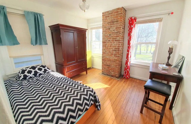 Park Views - Private 4 bed/2 bath - 30 mins to NYC