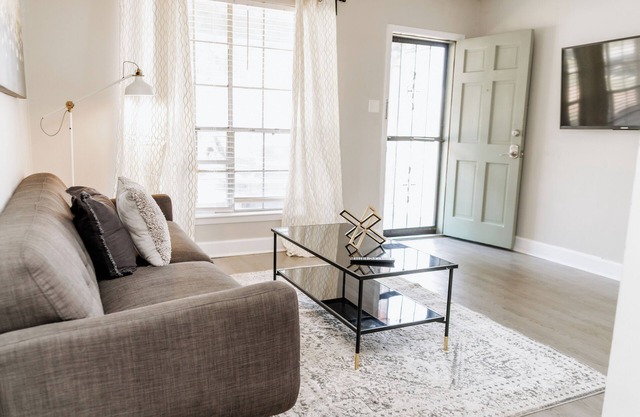 Parkside & Broadview | Memphis Comfort in City Center