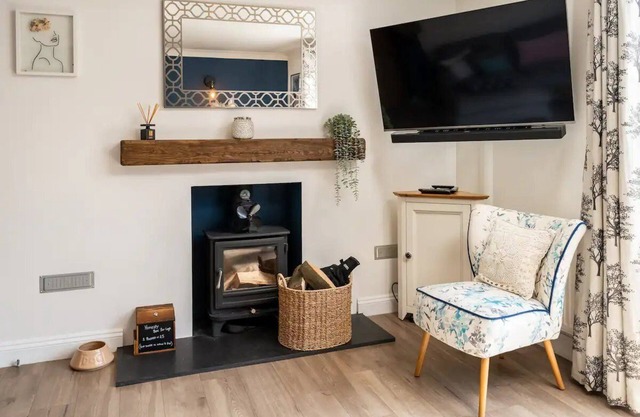 Pass the Keys | Cute & Cosy Cottage | Chilterns
