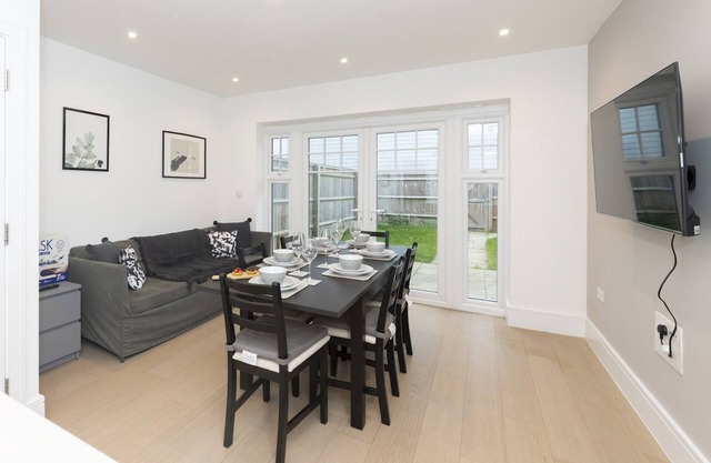 Pass the Keys | 4Bedroom Minimalist and Spacious Semi-detached House