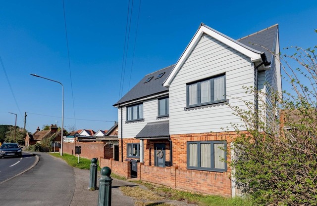 Pass the Keys | Hawkwell Retreat 5 Bedroom home | Hockley