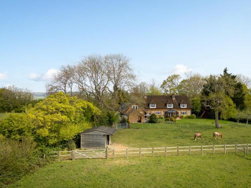 Pass the Keys Quintessential Chilterns Hideaway
