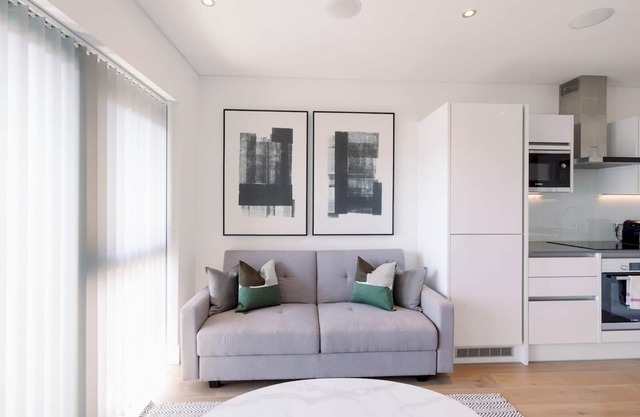 Pass the Keys | Stylish 2BR Near Shoreditch + Liverpool St w/Patio