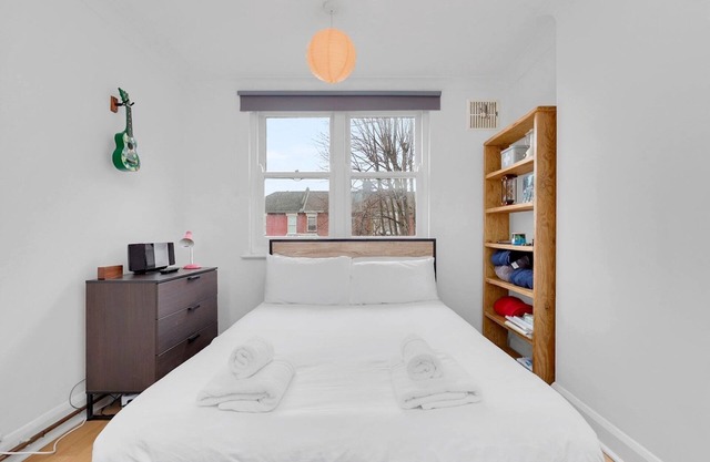 Pass the Keys | Your London Getaway: Cosy Flat in Prime Location