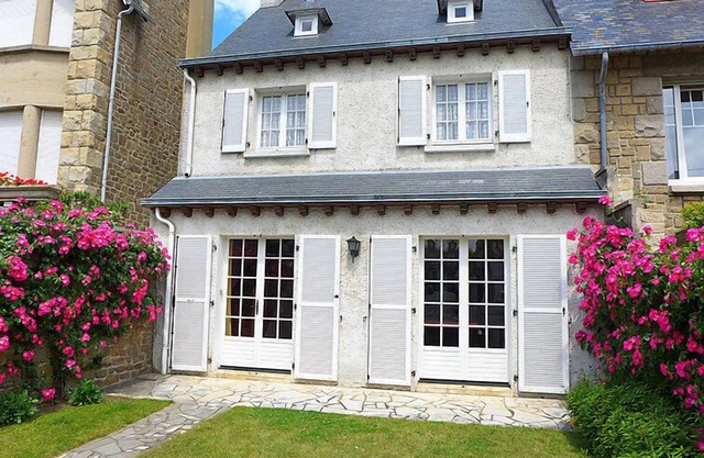 Pasteur by Interhome