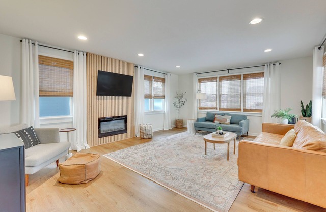 Patio & Lake Views: Family-Friendly Canton Retreat