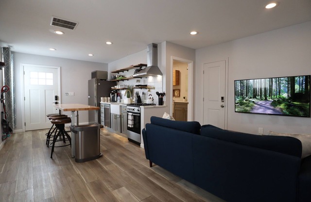 ★Patio★Parking★300Mbps★15min->AirPort&CenterCity★