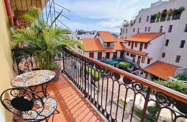 Patty’s Stunning 2-Bdr Loft with Balcony in Historical Casco Viejo