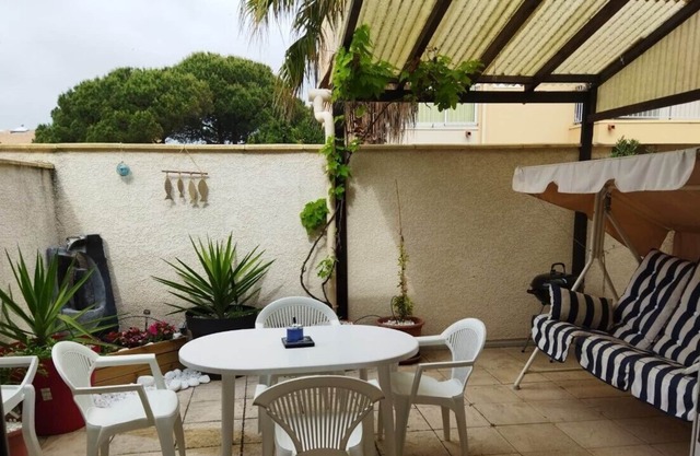 pavilion with terrace and garage 200m from the beach richelieu