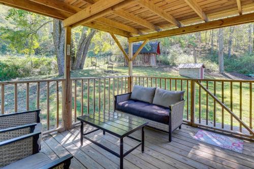 Peaceful and Private! Pet-Friendly Williamsburg Home