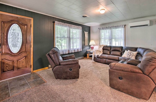 Peaceful Belleville Retreat w/Farm Views!