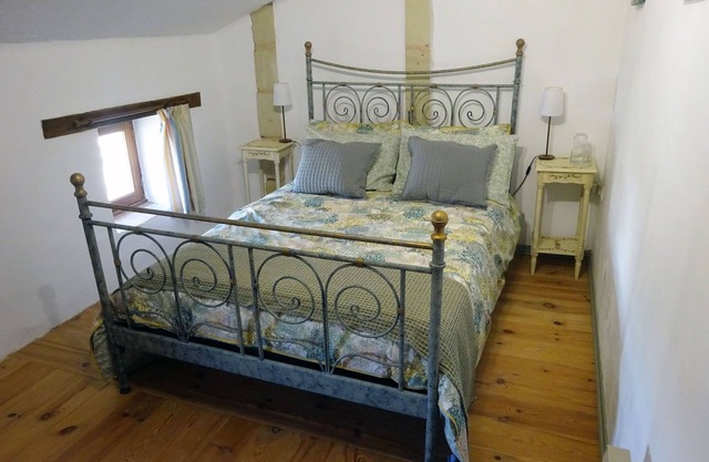 Peaceful & charming 3-bedroom house in Val en Vignes